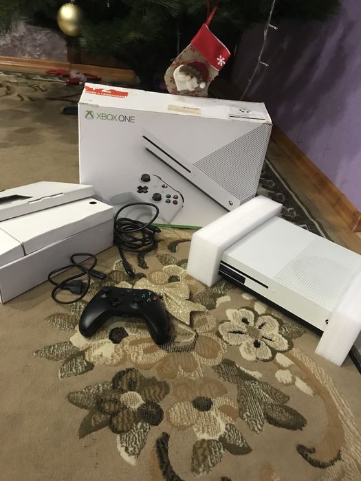 Ігрова приставка xbox one 1 тб