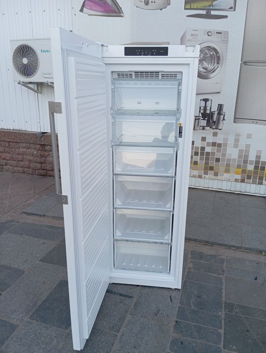 Морозильная камера Whirlpool No-frost 253 литра INVERTER A+++ из Германии ГАРАНТИЯ 6 месяцев