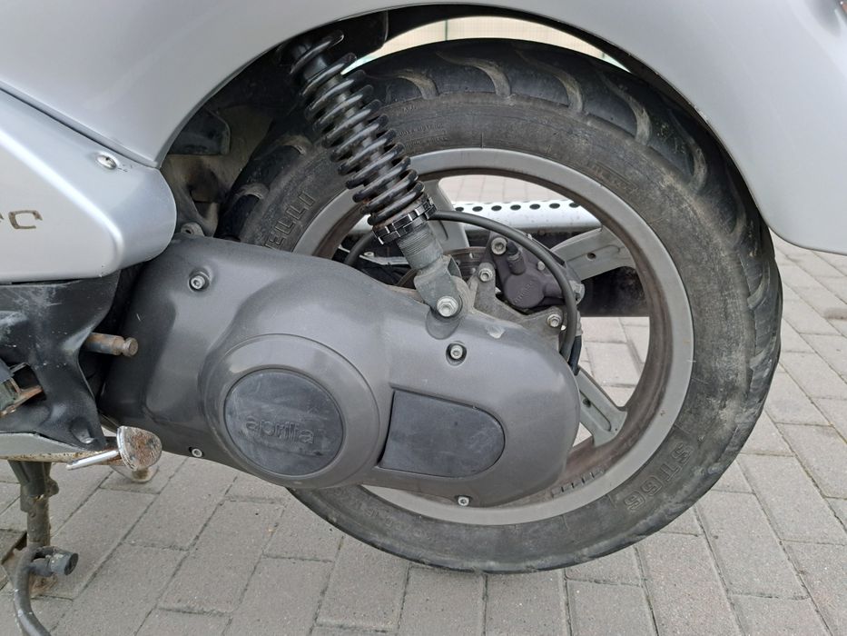 Апрілія скарабео 125