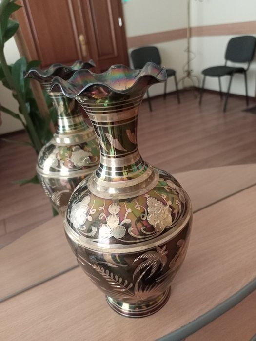 Ваза латунь красива