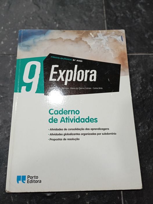 Livro escolar de física e química