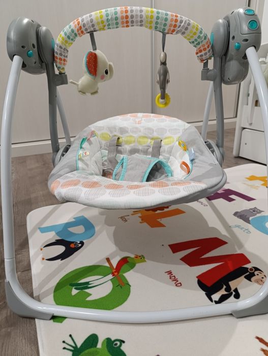 Baloiço musical de bebé