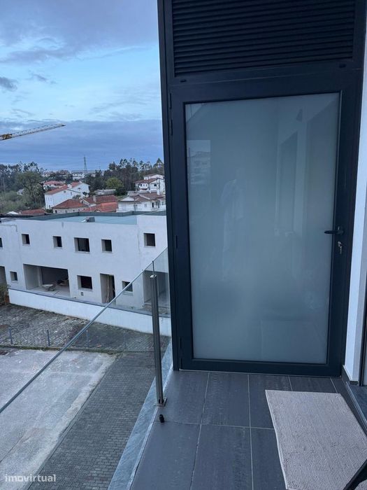 T3 com 2 casas de banho e garagem em Leiria