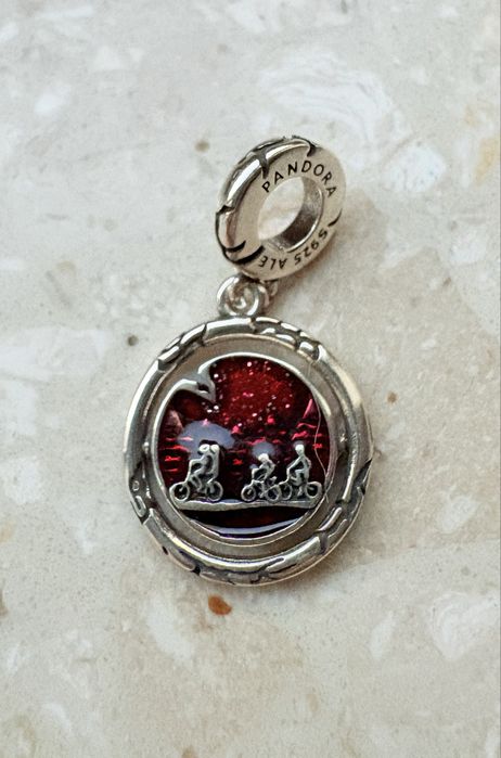 Pandora stranger things charms zawieszka