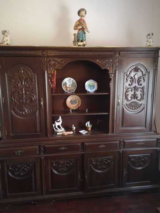 Vendo conjunto movel e mesa antiga