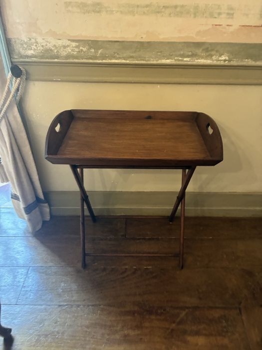 Mesa inglesa antiga de apoio