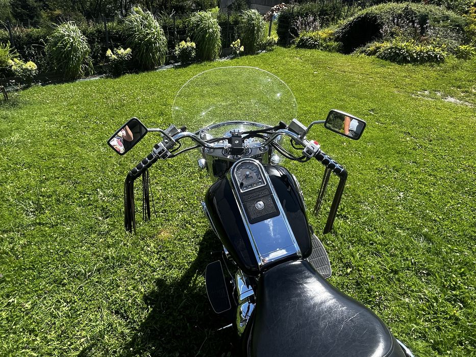 Suzuki Intruder