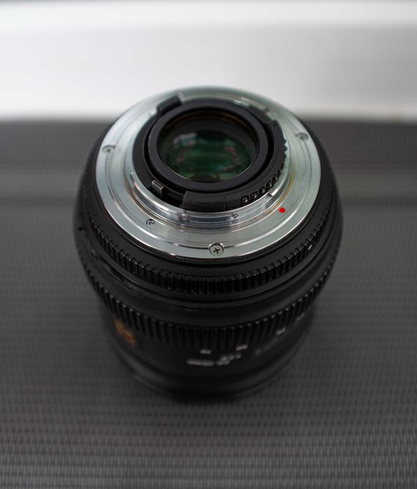 Об'єктив  SIGMA 24-70m. EX DG HSM  f 2.8