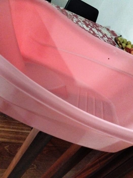 Banheira, cadeirinha alimentação, cadeirinha de balanço.
