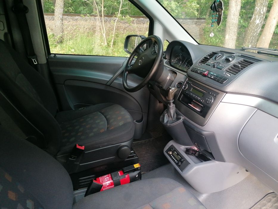Mercedes- Benz Vito