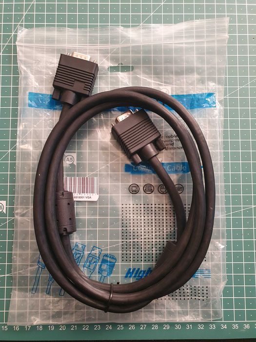 Kabel do monitora projektora telewizora D-SUB VGA 1,8 m M-M czarny