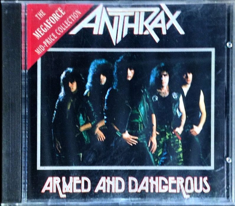 CDs de Metal usados, muito Bom Estado..