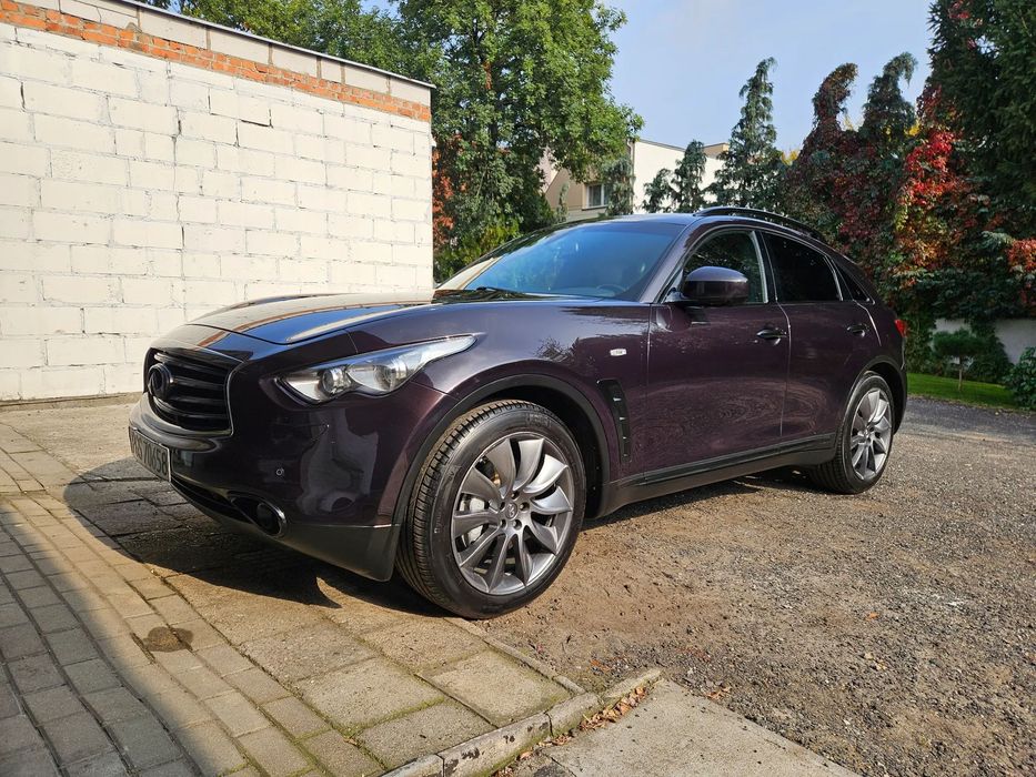 Infiniti QX70