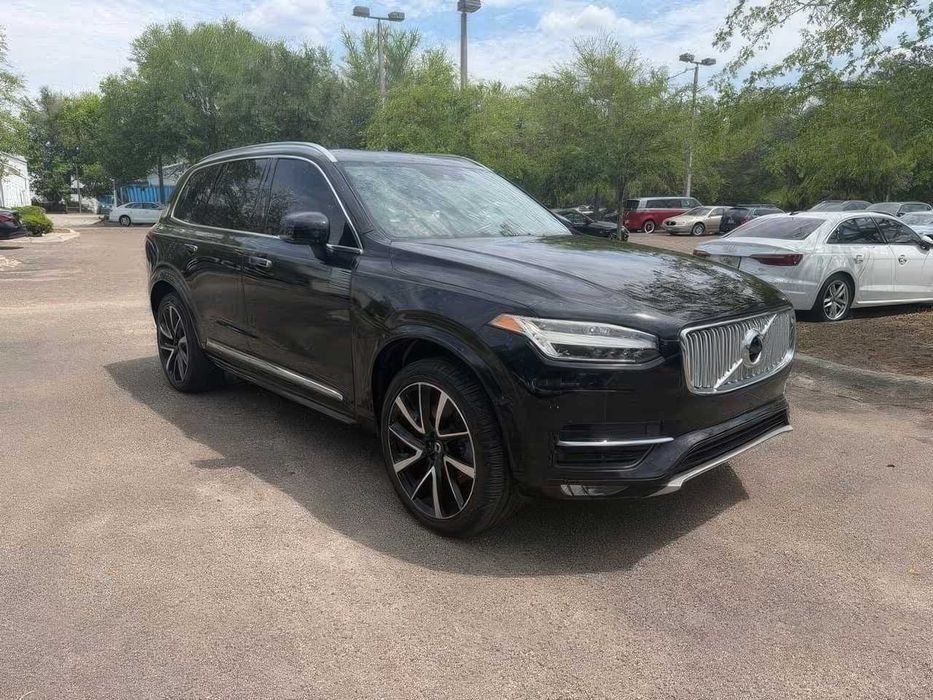 Volvo XC90      2018