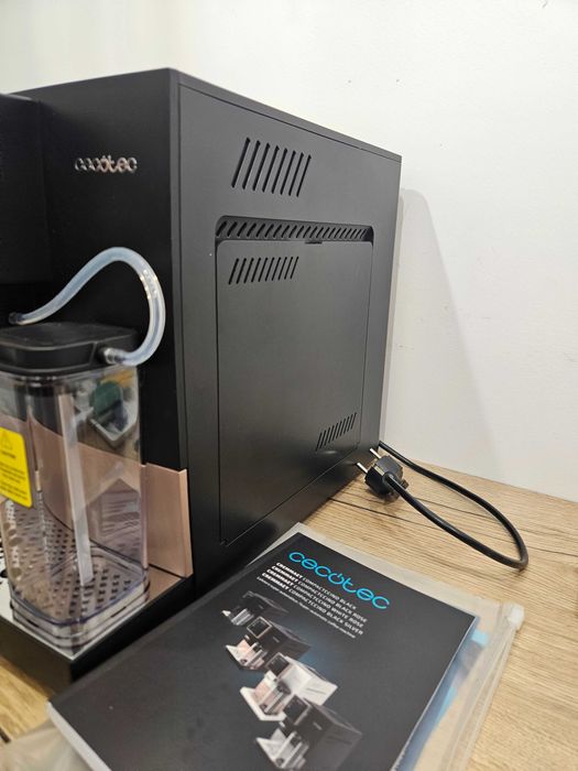 Ekspres ciśnieniowo-przelewowy Cecotec Cremmaet Compactccino 1350 W