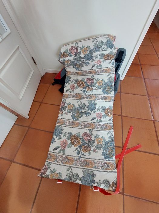 Mochila com colchão, em muito bom estado