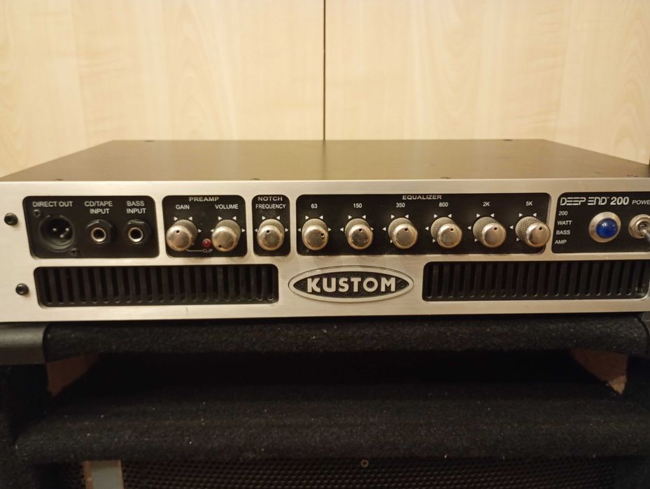 Kustom DE-200HD wzmacniacz basowy head