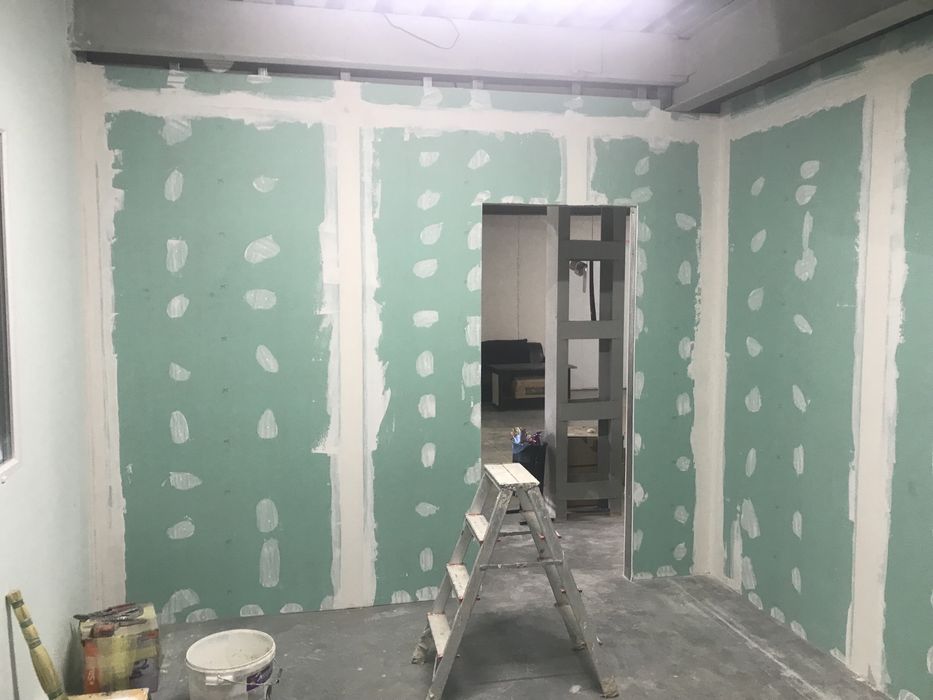 Ремонт квартир под ключ, все виды внутренних работ. Декоративная штука