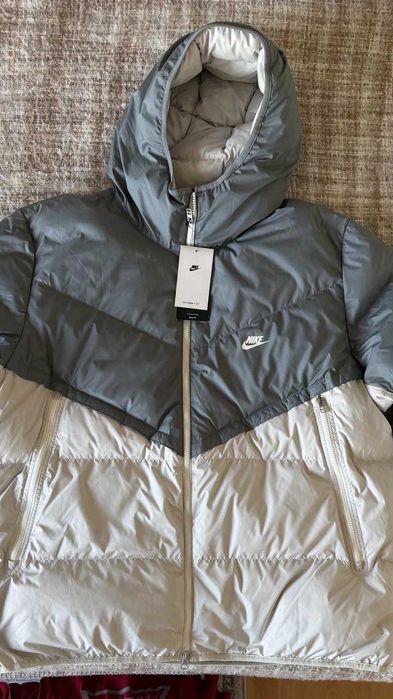 Куртка чоловіча NIKE