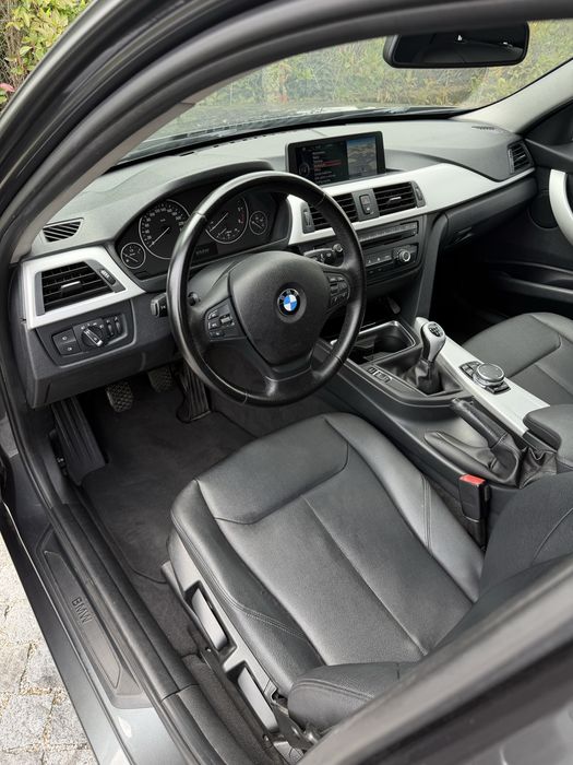 Bmw 318d carplay bom estado
