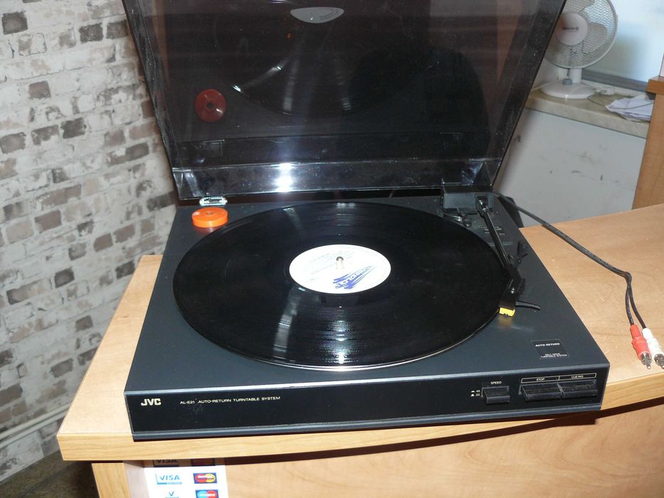 Gramofon JVC AL-E21BK – sprawny, auto-return, klasyk