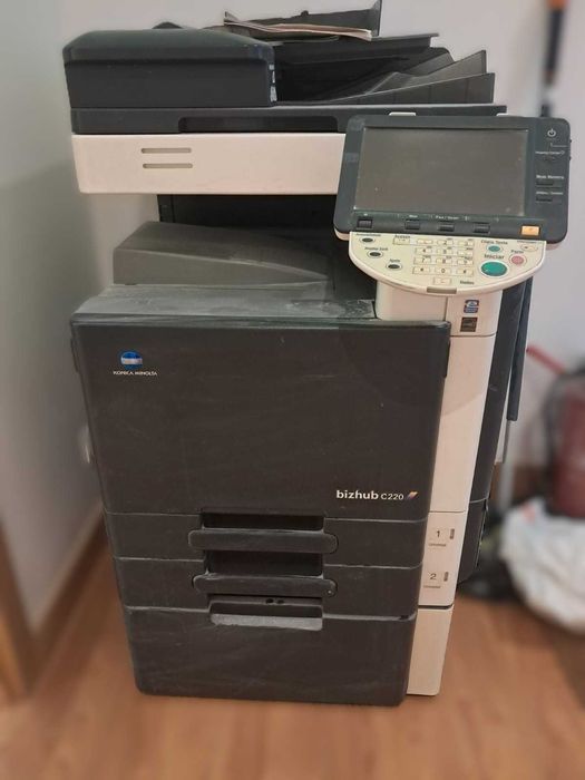 Konica Minolta - bizhub C220 (PARA PEÇAS)