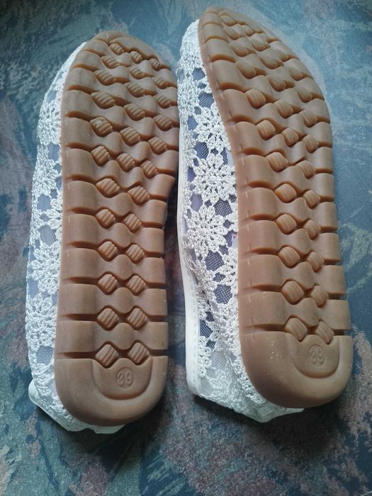 Sapatos usados uma vez