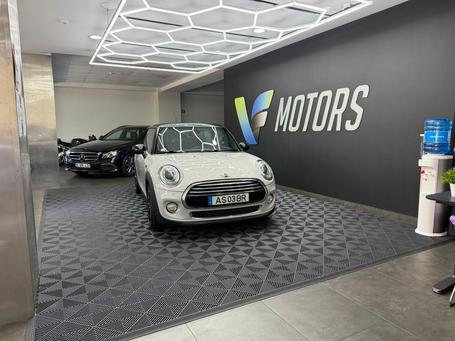 MINI 3-Door Cooper D Automatic510290870581995524