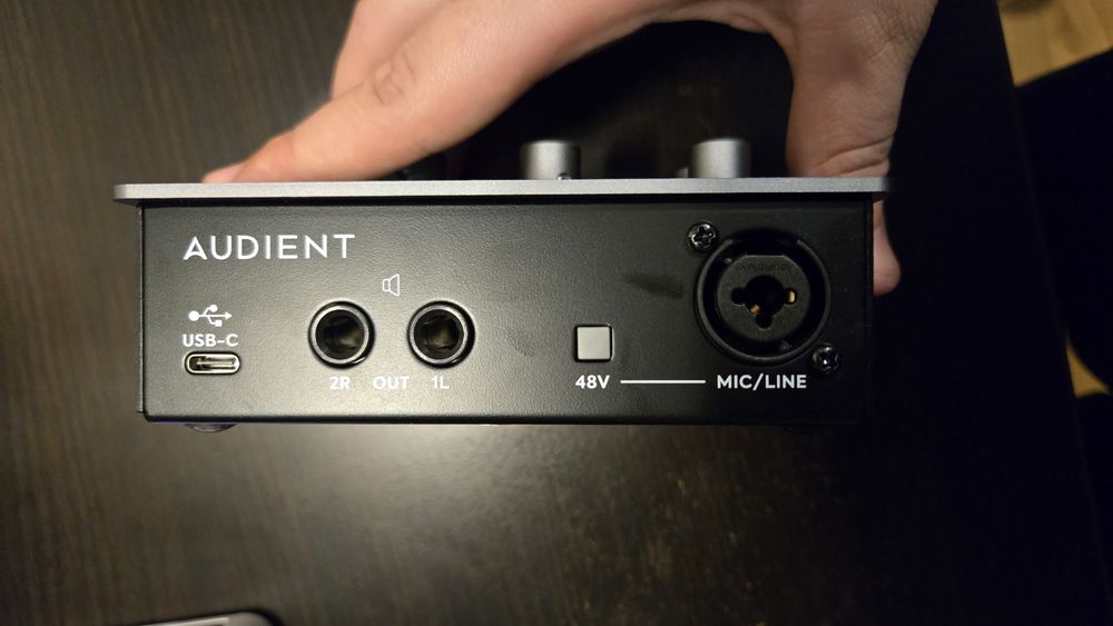 Аудиоинтерфейс Audient ID4 mk2 идеал