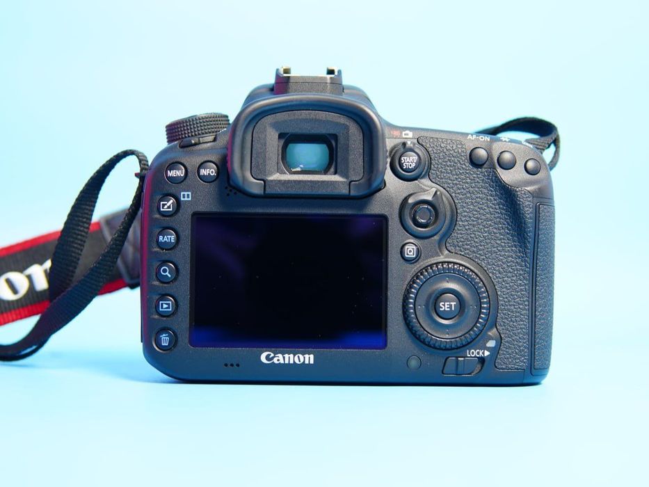 Фотоаппарат Canon EOS 7D Mark II