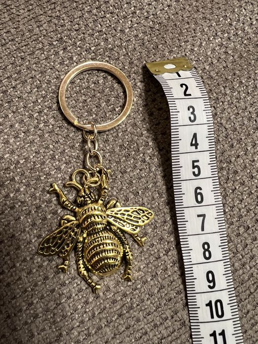 Брелок на ключи металлический, пчела