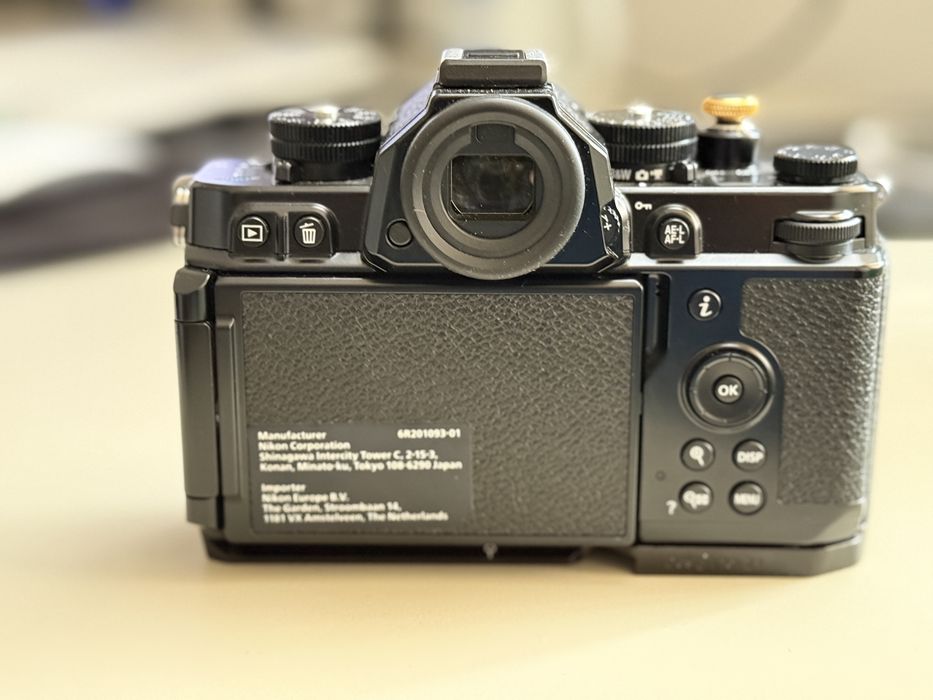 Nikon ZF + Grip Smallrig