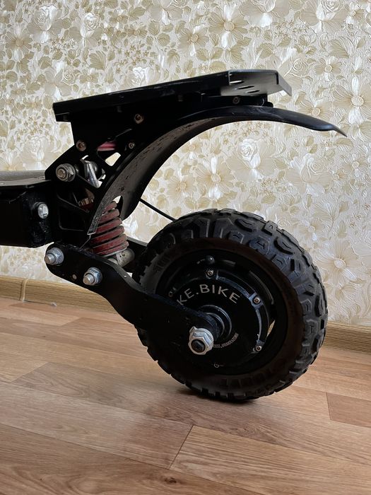 Електросамокат Like.Bike Solo чорний