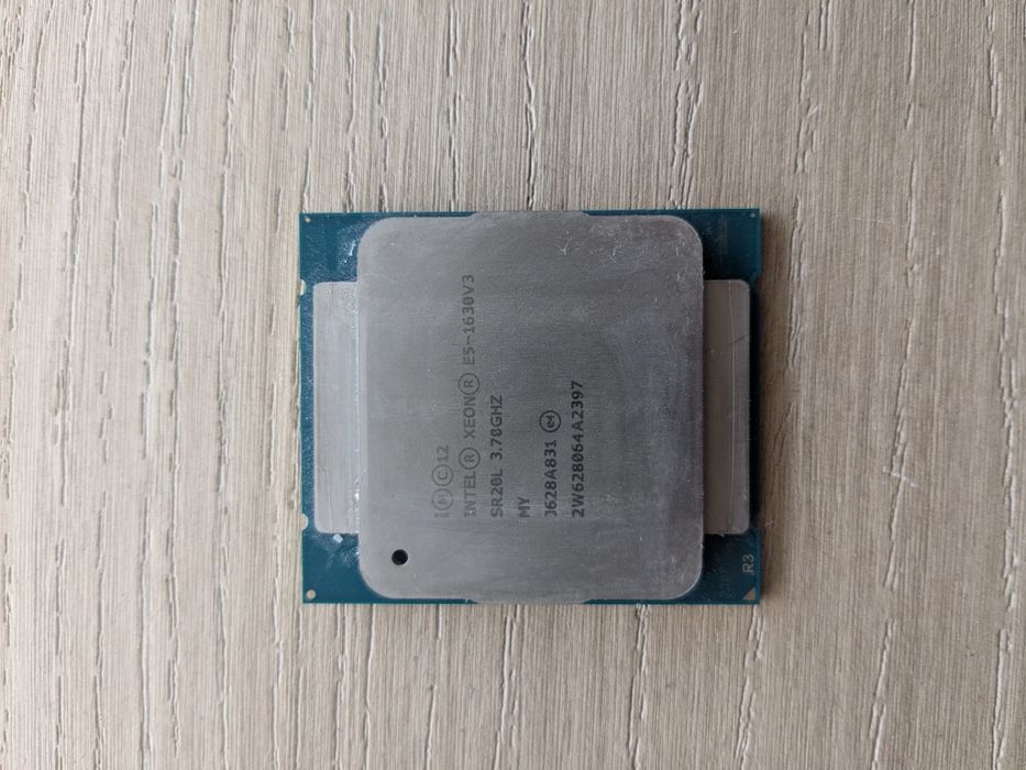Intel Xeon E5- 1630 v3