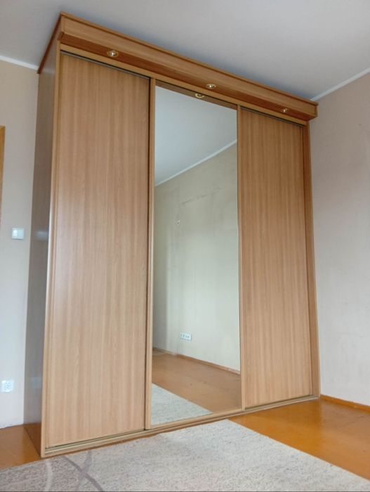 Szafa przesuwna  262x230 cm