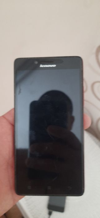 Продам смартфон Леново А-6000 не включаеца