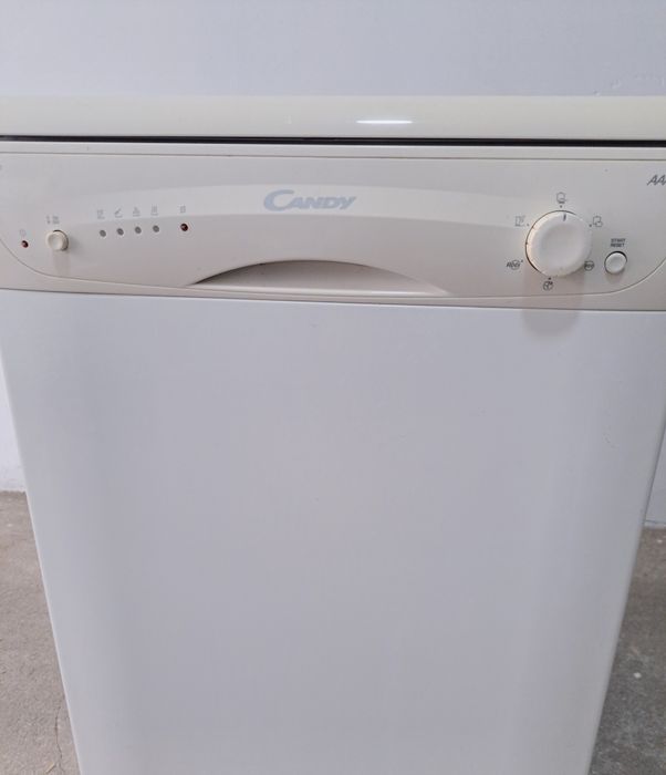 Maquina de lavar loiça em bom estado
