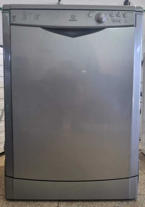 Máquina de Lavar Louça INDESIT DFG 262 NX EU