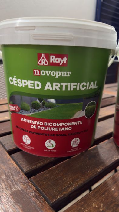 Cola para relva sintética
