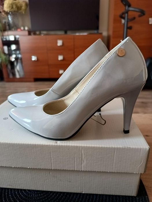 Buty szare szpilki nowe