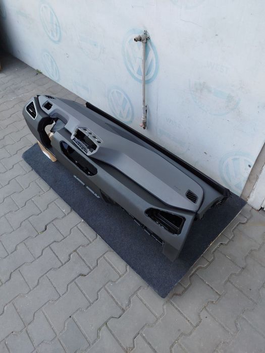 Торпеда передня панель VW ID 3