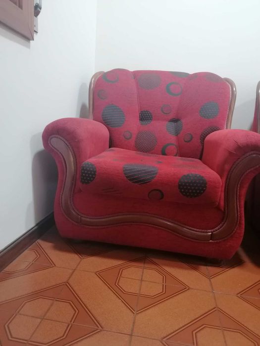 2 Poltronas + 1 sofá