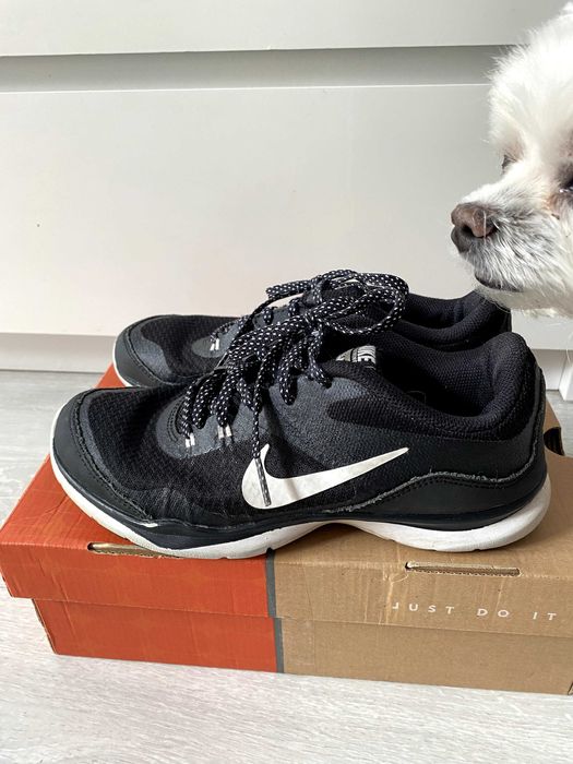 Buty na w-f do ćwiczeń Nike 37/37.5
