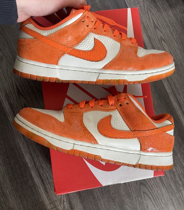 Nike dunk low light bone/ safety orange size 39