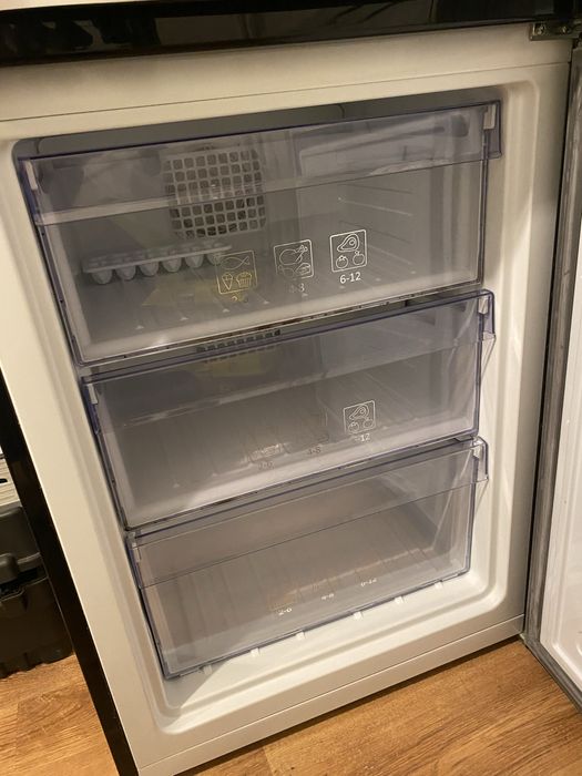 Lodowka Beko z waterdispenserem