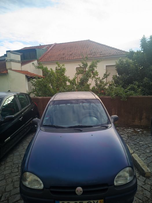 Carro Opel Corsa 700€  com poucas marcas do  tempo, carro muito fiável — photo 2