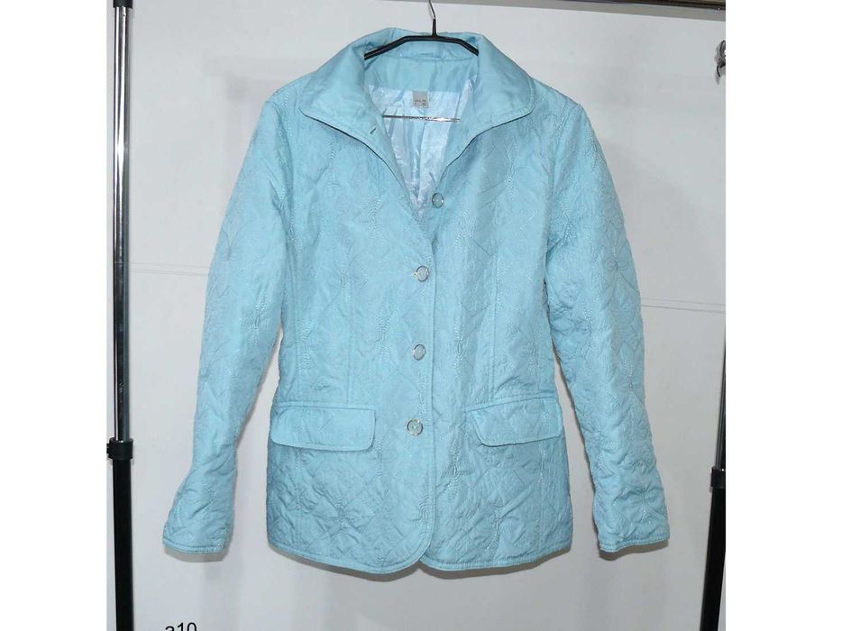 Fajna lekka przejściowa kurtka roz 40