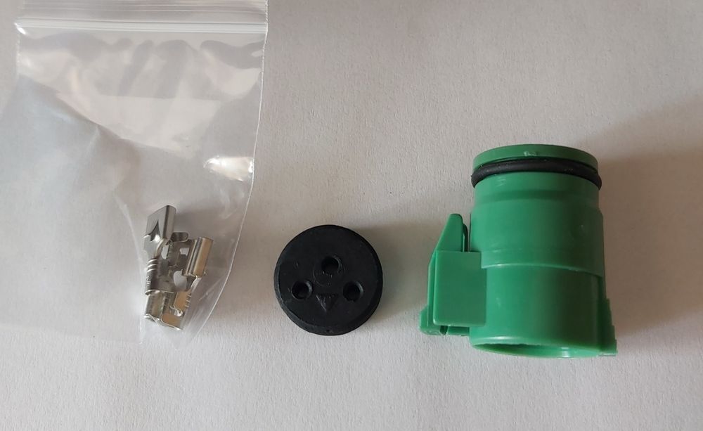 Okrągła  wtyczka  alternatora  3 pin