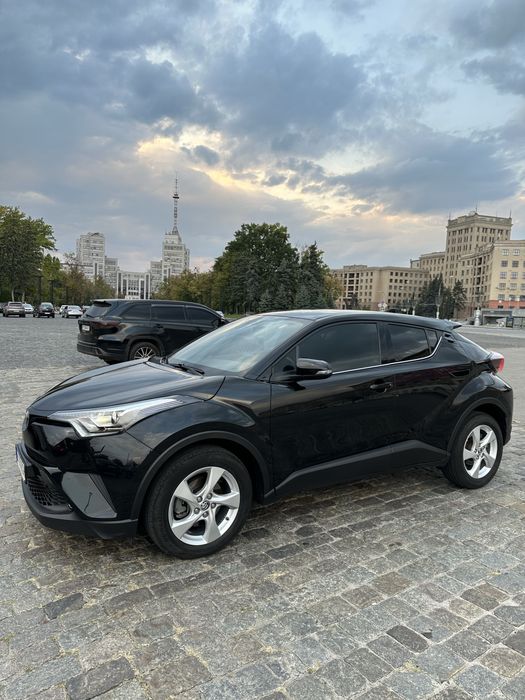 Toyota chr  premium
