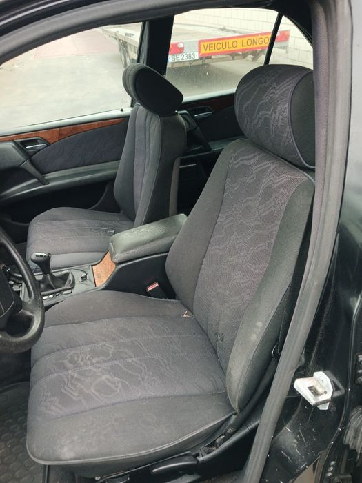 Para peças MERCEDES-BENZ Classe E (W210)